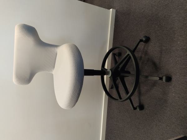 VITRA Pivot High Stool mit Fußring